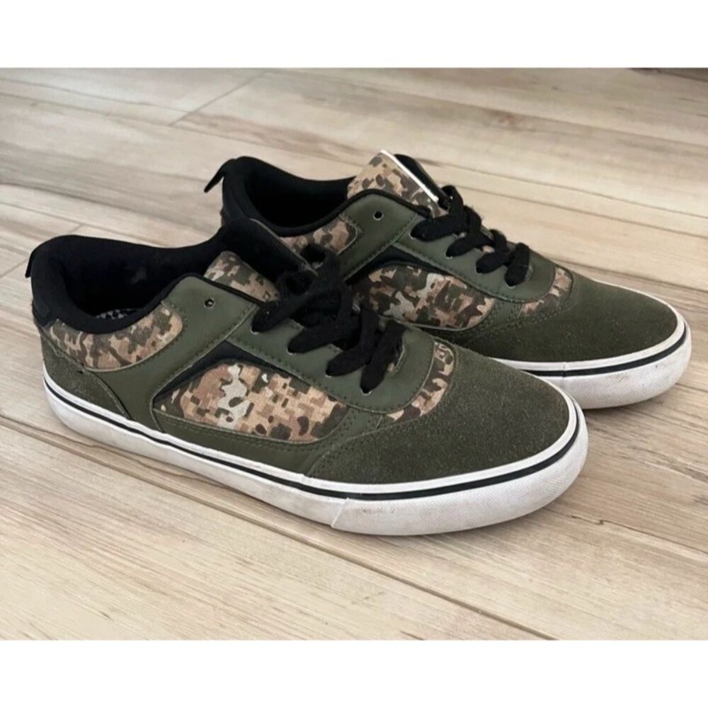 Airwalk Huntington Lace-Up camo green Sneakers skater boys Size 6